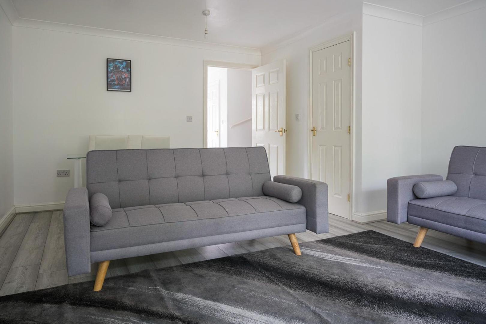 Maidstone Villa 3 Bedroom Free Sports Channels,Parking Sleeps 7 エクステリア 写真