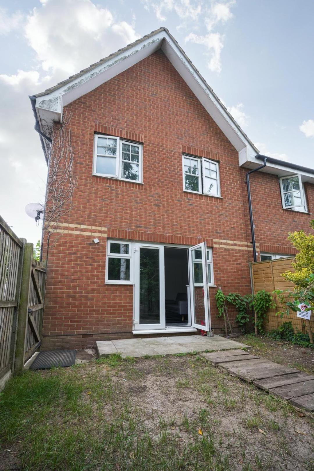 Maidstone Villa 3 Bedroom Free Sports Channels,Parking Sleeps 7 エクステリア 写真
