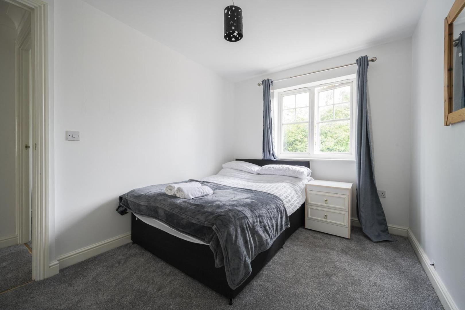 Maidstone Villa 3 Bedroom Free Sports Channels,Parking Sleeps 7 エクステリア 写真