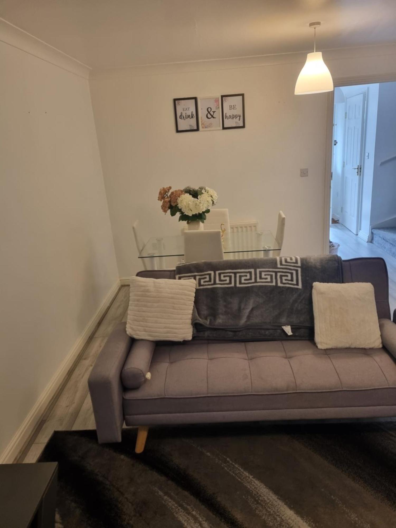 Maidstone Villa 3 Bedroom Free Sports Channels,Parking Sleeps 7 エクステリア 写真