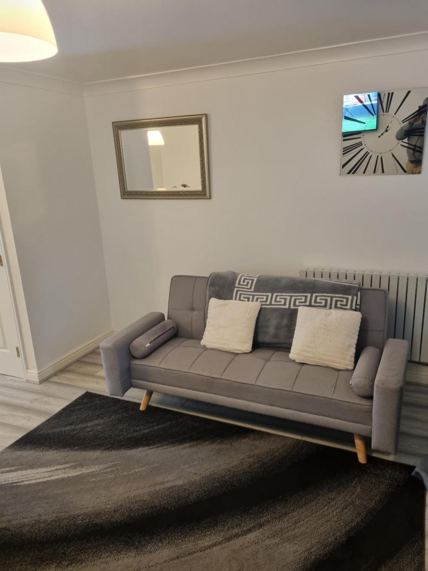 Maidstone Villa 3 Bedroom Free Sports Channels,Parking Sleeps 7 エクステリア 写真