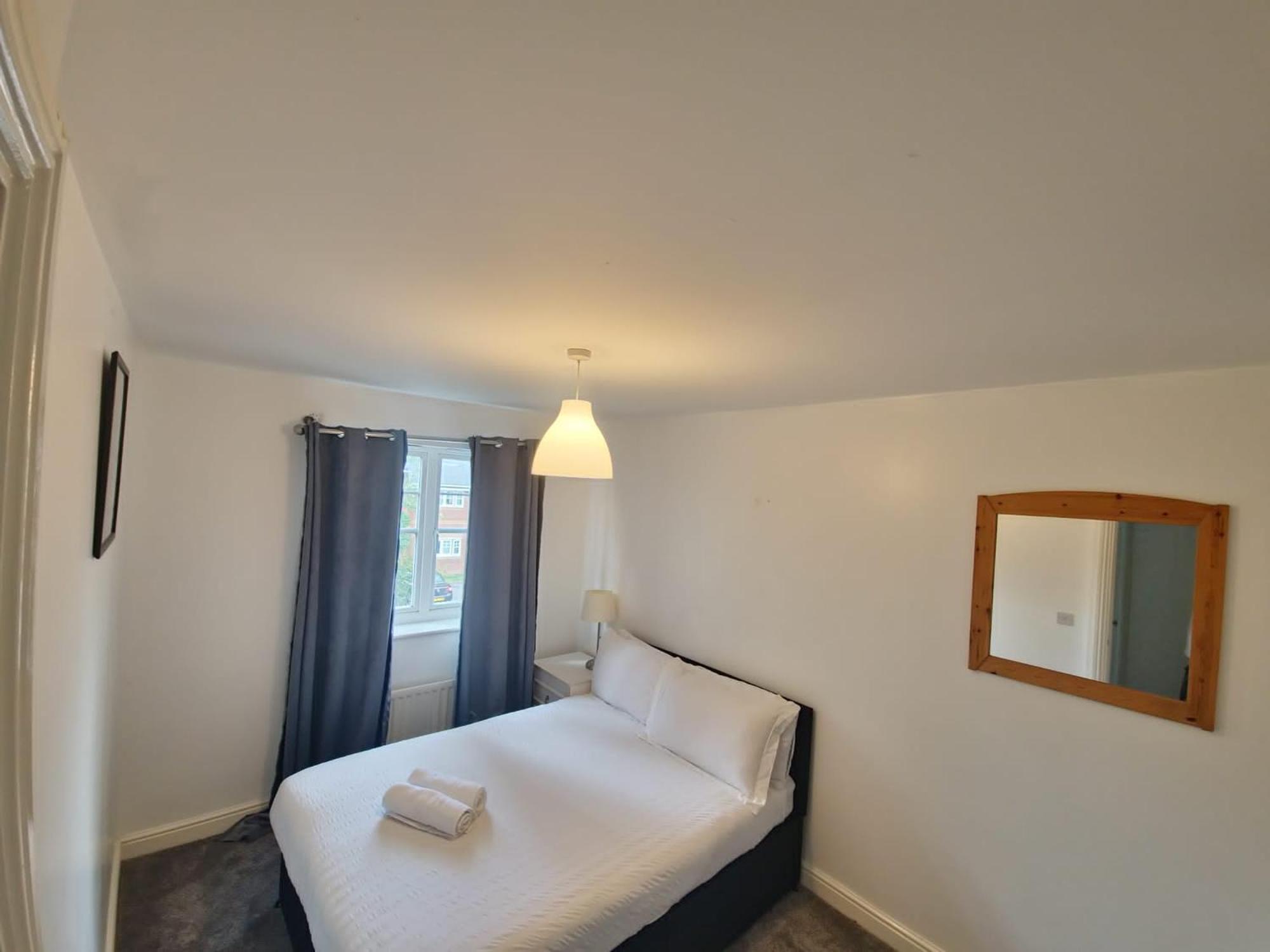 Maidstone Villa 3 Bedroom Free Sports Channels,Parking Sleeps 7 エクステリア 写真